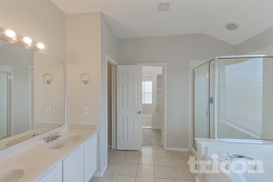 Building Photo - 1470 Waldrop Dr