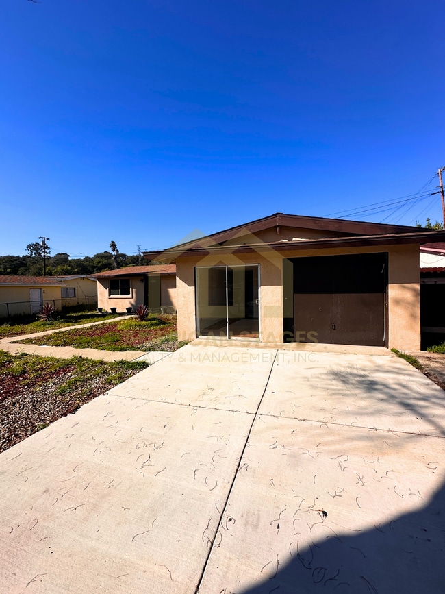 Building Photo - 3855 Via Mondo