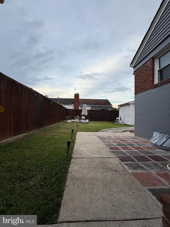 Building Photo - 7911 25th Ave