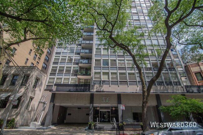 Primary Photo - 30 E Elm St