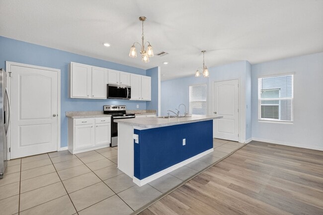 Building Photo - 3039 Tansy St