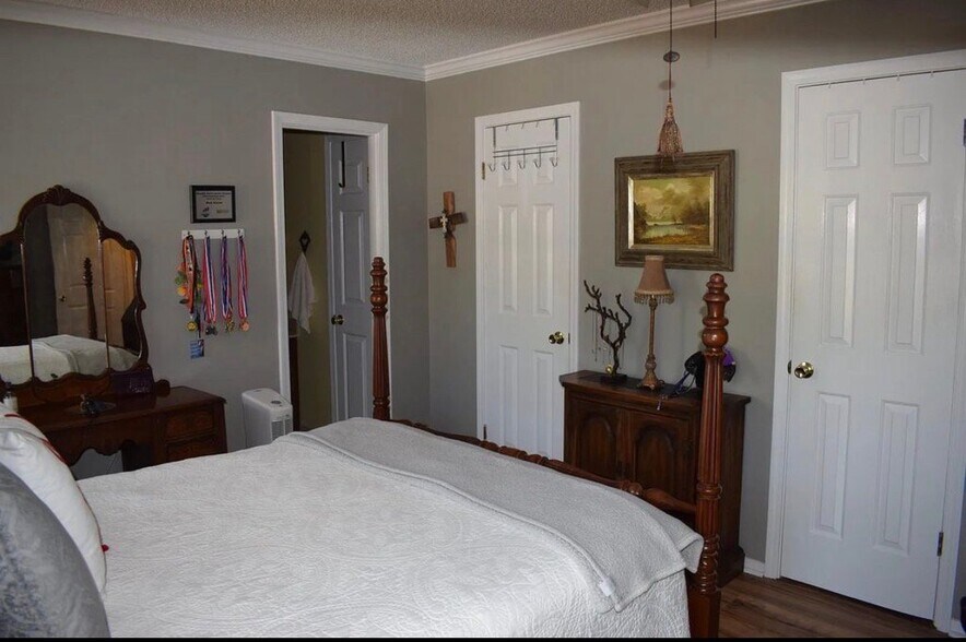 Building Photo - 3093 Littlefield Cove