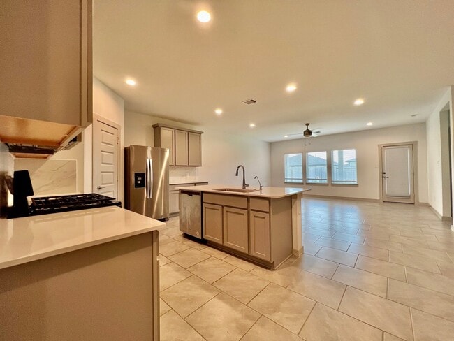 Building Photo - 28907 Yachting Pt Ct