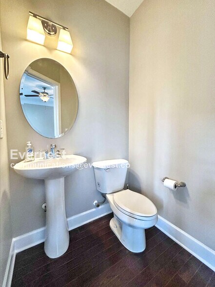 Building Photo - 744 Westcott Ln