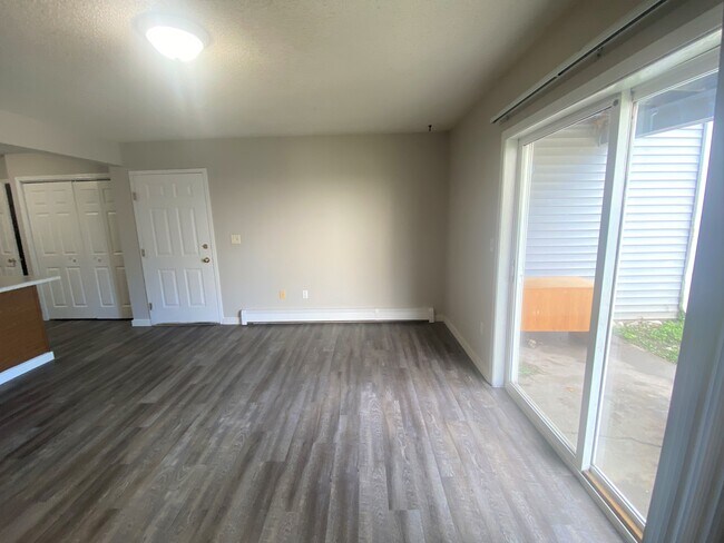 Building Photo - 958 Boston Way