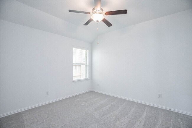 Building Photo - 8726 Fairbrook Dr