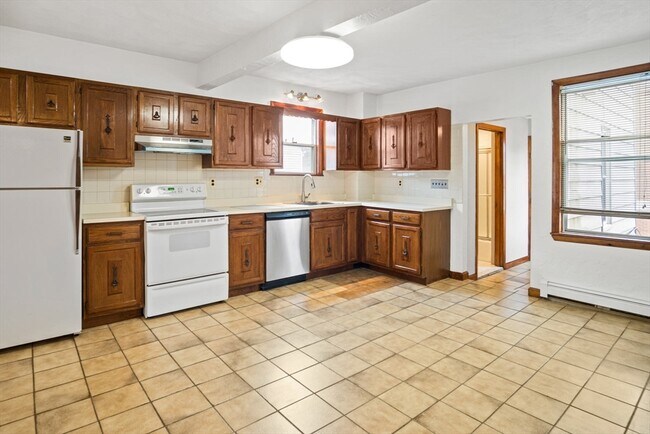 Building Photo - 111 Albion St