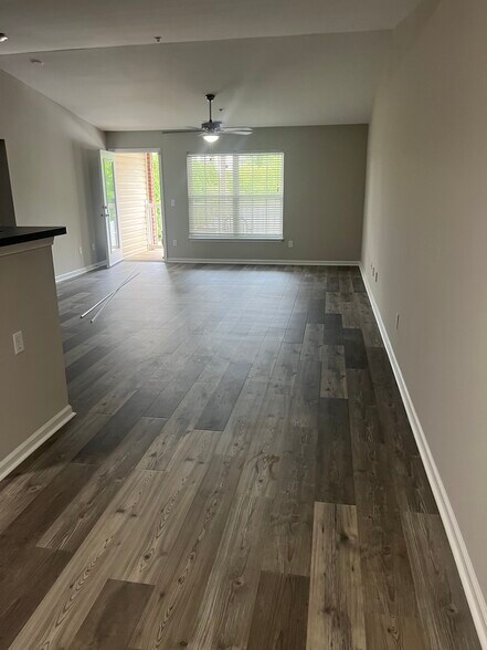 Building Photo - 3716 Cotswold Ave