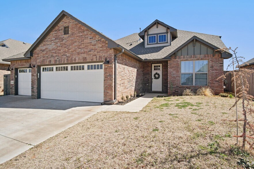 Building Photo - 10004 Glover River Dr