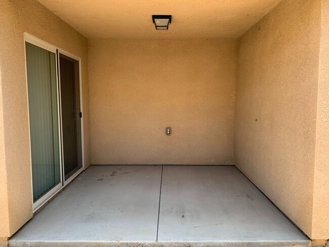 Building Photo - Charming apartment home located on Bella Oaks Drive! Coming Soon