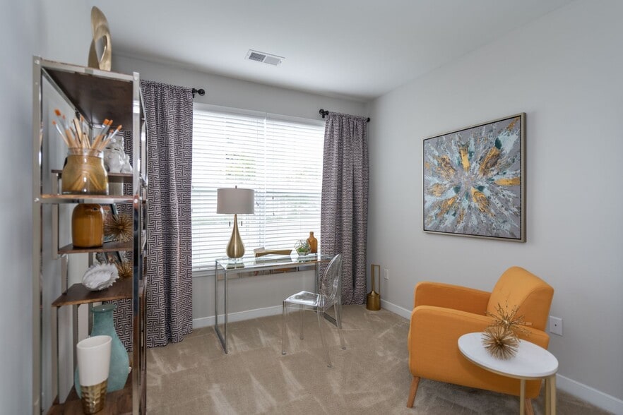 Primary Photo - The Commonwealth At York