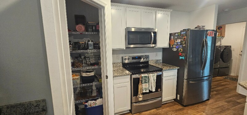 Building Photo - 839 Yellowbird Dr