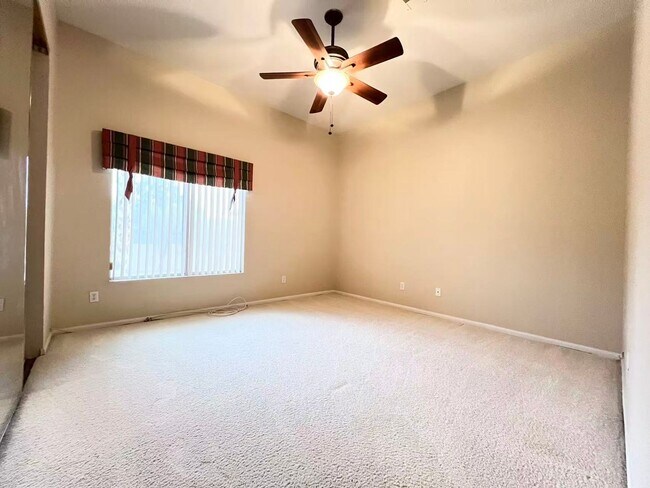 Building Photo - 2105 Eaglepath Cir
