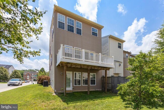Building Photo - 616 Warbler Walk
