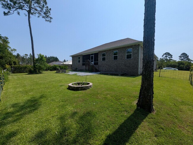 Building Photo - 3565 Pearl Ct