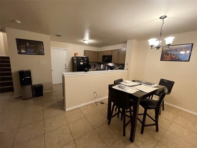 Building Photo - 12840 St Mary Dr