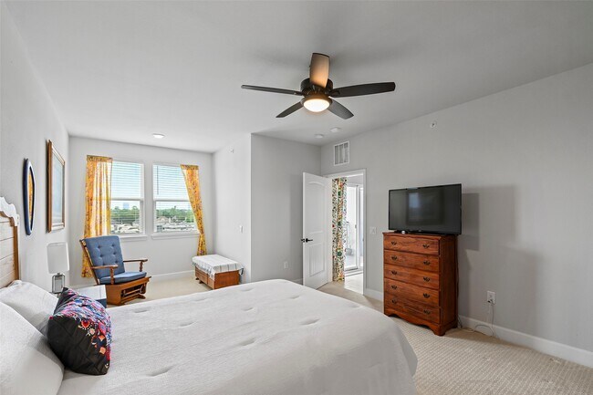 Building Photo - 6804 Westview Dr