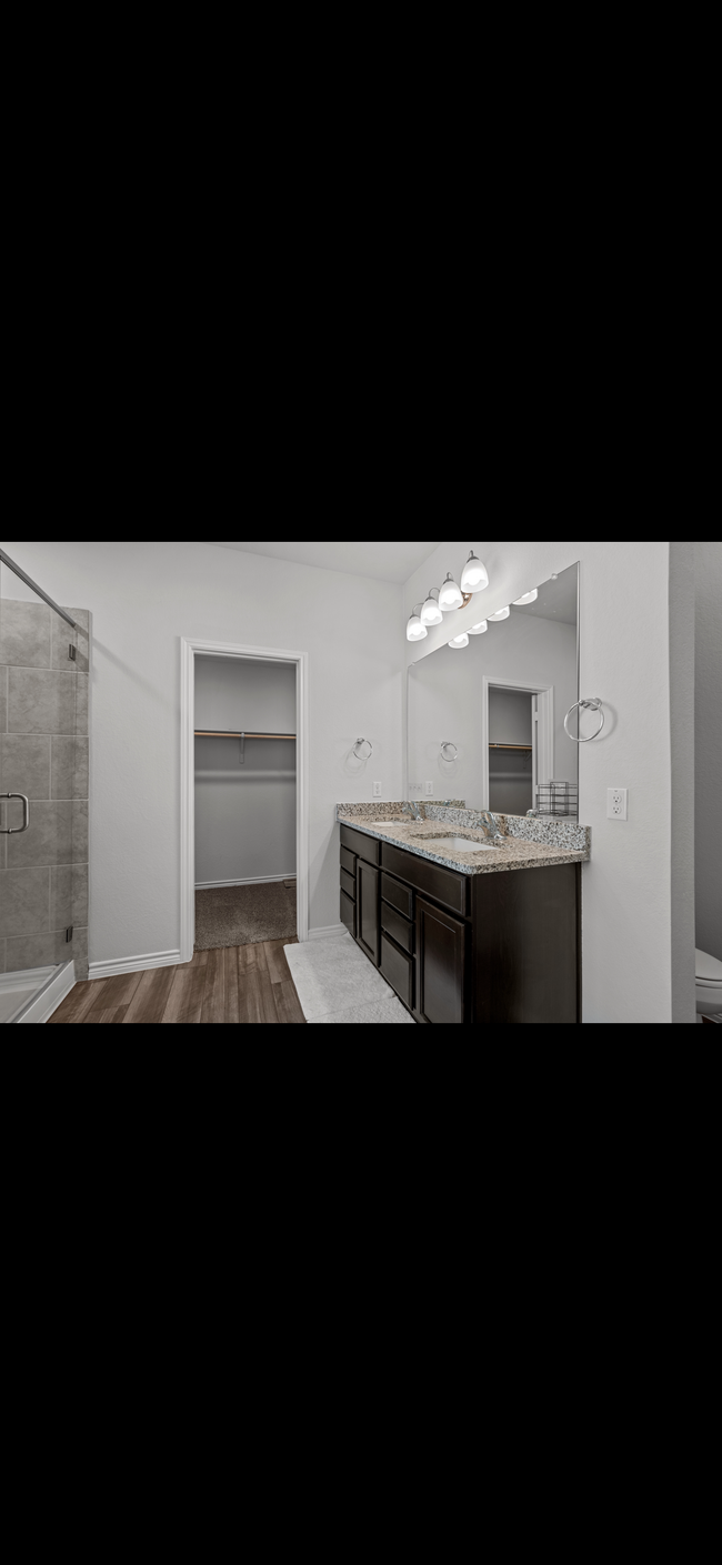 Building Photo - 3885 Lorenzen Ct