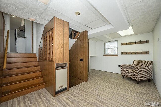 Building Photo - 405 N Moore St