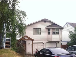 Building Photo - 10207 8th Ave NE