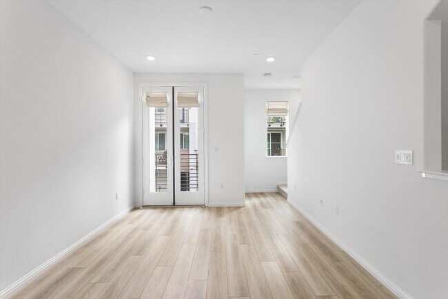 Building Photo - 2835 Cathwood Ln