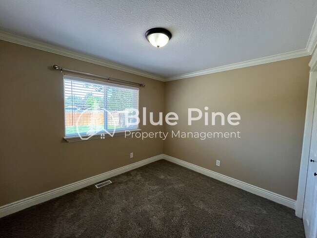 Building Photo - 2006 Eagle Pointe Dr