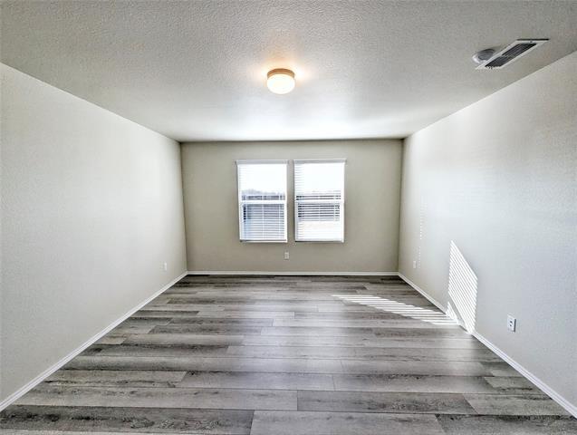 Building Photo - 704 Rivers Creek Ln