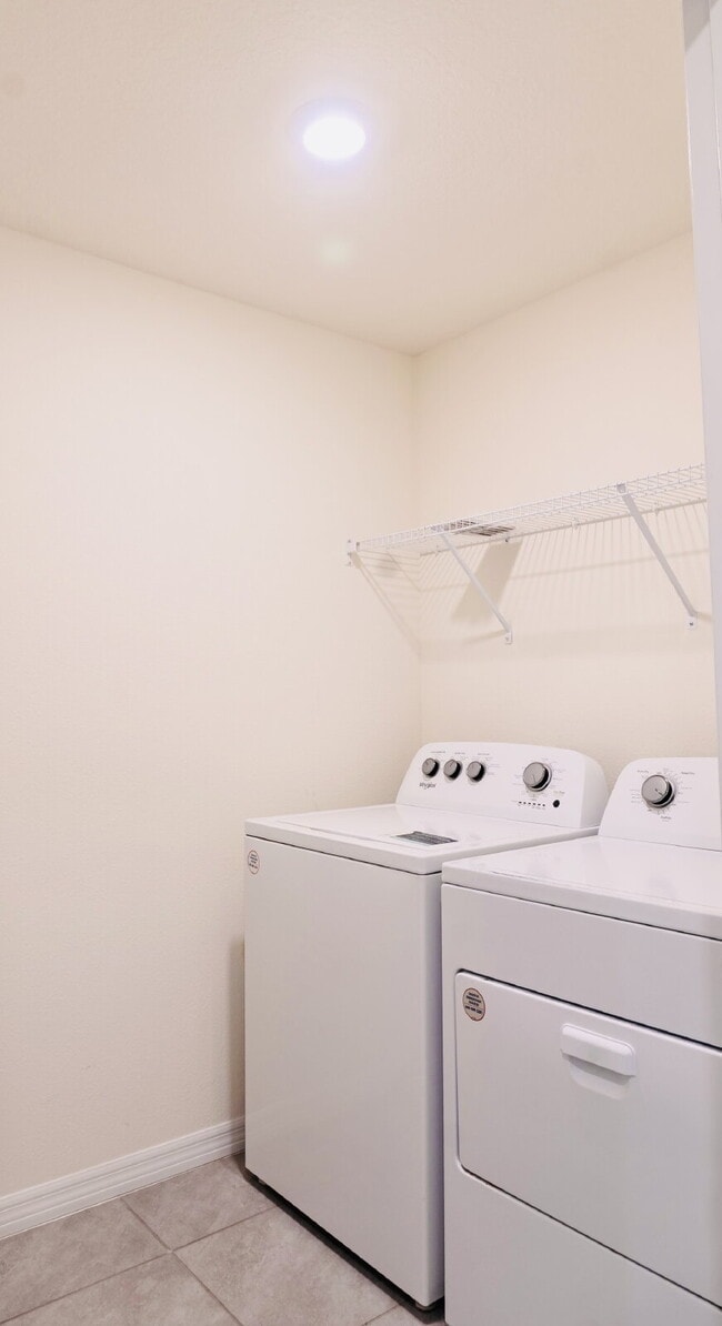 Building Photo - 11730 White Willow Ln