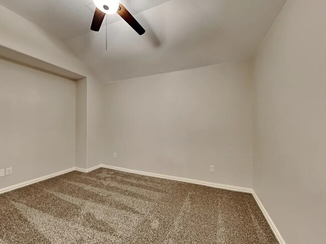 Building Photo - 14914 Blakely Wy