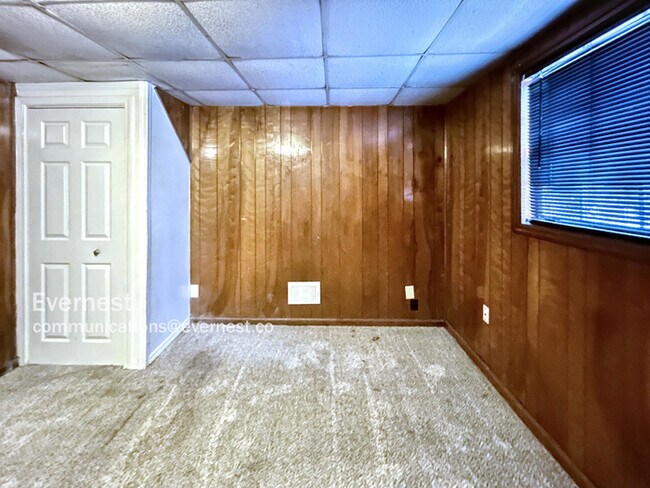 Building Photo - 3780 Cedar Hurst Way