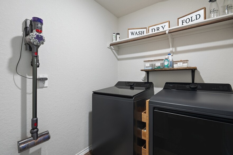 Building Photo - 140 Skipping Stone Ln