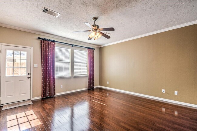 Building Photo - 4634 Arbor Ln
