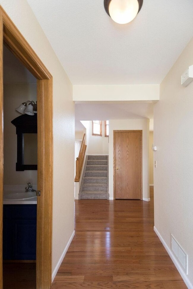 Building Photo - Home backing to foothills