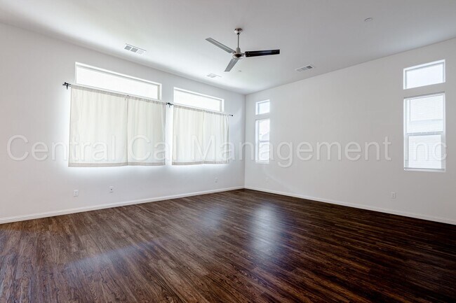 Building Photo - 4 Bedroom/3 Bath Home with Office and Paid Solar - $3395 Per Month!