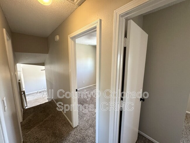 Building Photo - 5185 Nolte Dr N