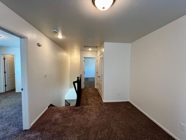 Building Photo - 1230 Sunup Dr