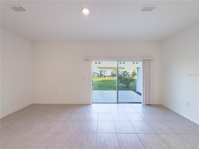 Building Photo - 5060 Spangle Dr