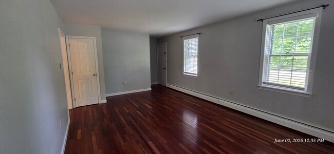 Building Photo - 3 Bedroom, 1.5 bath Condex in North Londonderry