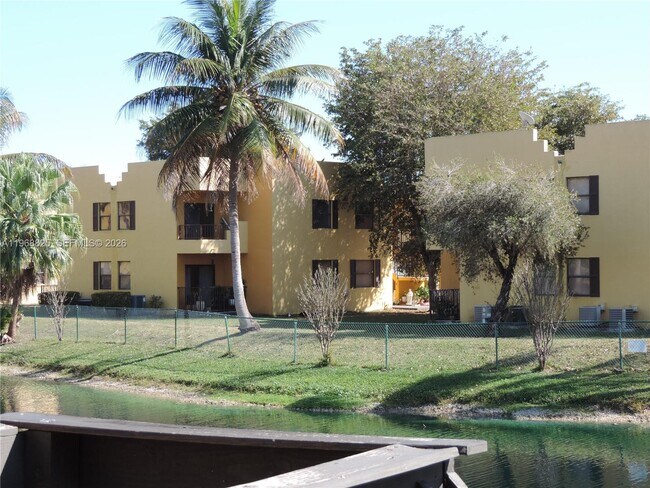 Building Photo - 566 NW 114th Ave