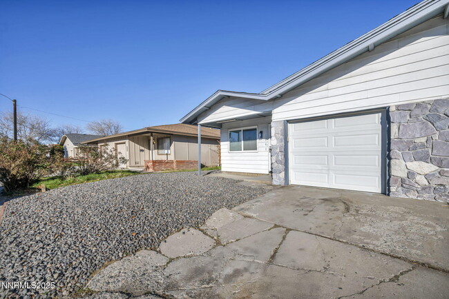 Building Photo - 1642 York Wy