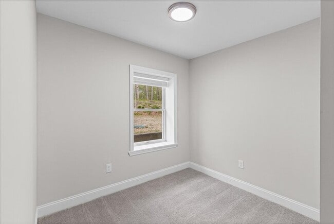 Building Photo - 2901 N Lakeshore Dr