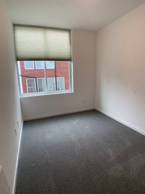 Building Photo - 13735 35th Ave NE