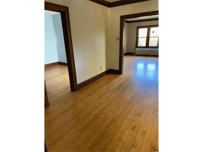 Building Photo - 2613 E 24th St