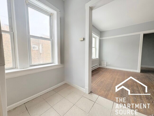 Building Photo - 6228 S Western Ave