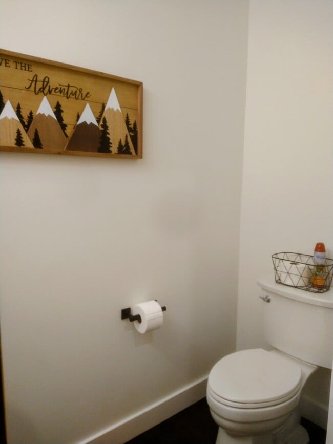 Building Photo - 63 Redwood Ln