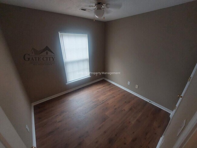 Building Photo - 3983 Elizabeth Glen Way