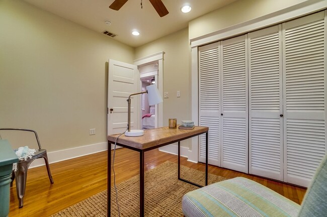 Building Photo - 3131 E Corto Pl