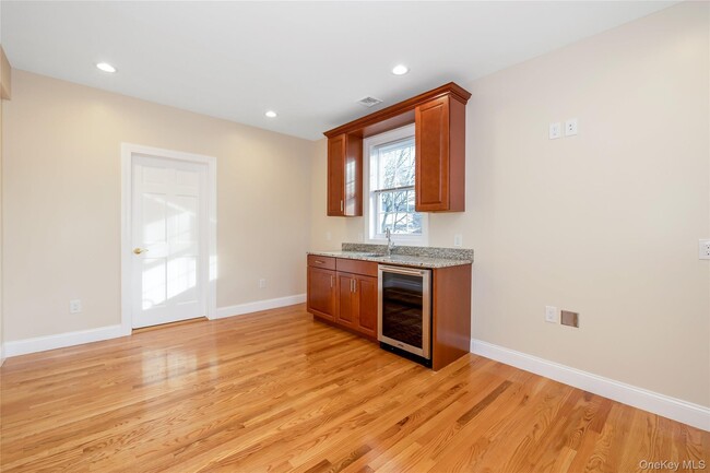 Building Photo - 16 Grand Blvd