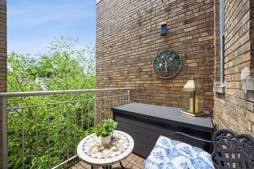 Balcony #2 - 2914 11th St NW