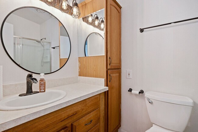 Building Photo - 1642 Bel-Air Cir